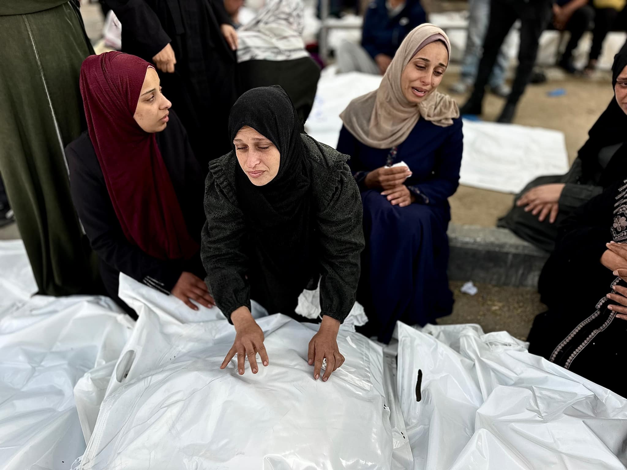 61 شهيدًا و308 إصابات بعدوان الاحتلال على غزة في 24 ساعة