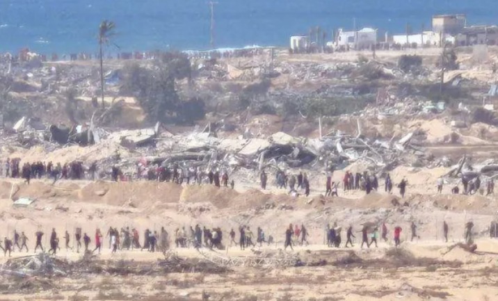 تحقيق لصحيفة بريطانية يثبت تعمد استهداف المجوعين بإطلاق النار