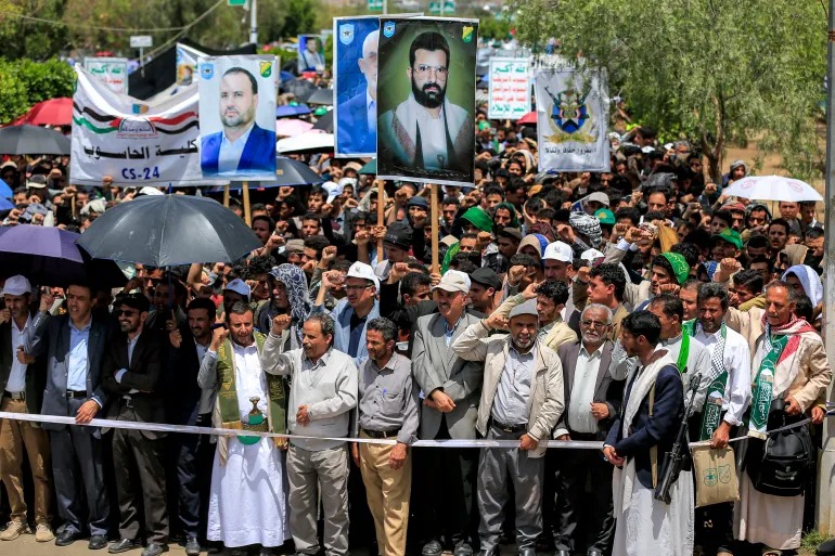 الآلاف يتظاهرون بجامعة صنعاء تأكيدا لمواصلة دعم غزة