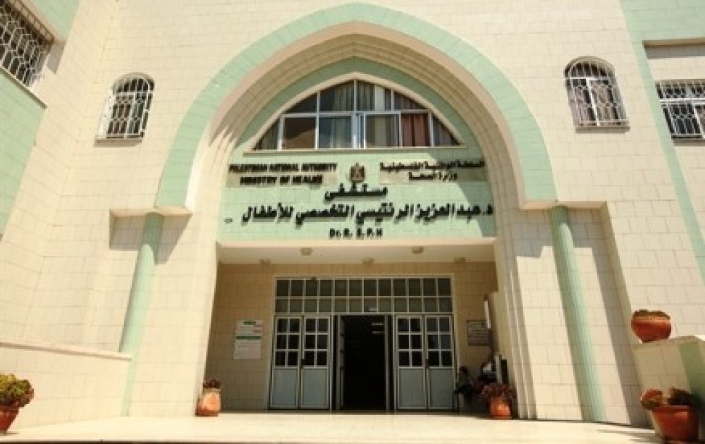 الاحتلال يستهدف مستشفى الرنتيسي للأطفال بغزة والصحة تطالب بالحماية