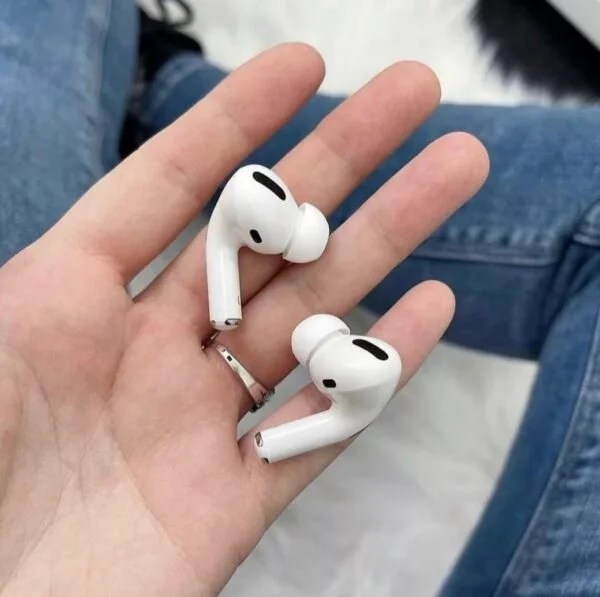 Apple AirPods Pro Pallet,buy Apple AirPods Pro pallet,wholesale Apple products,Apple Smart Watches pallet,Apple accessories pallet,bulk Apple AirPods Pro,resale Apple gadgets,premium Apple pallet,wholesale tech products,high-profit Apple products,Apple earbuds bulk,Apple smart watches wholesale,Apple liquidation deals,tech resellers Apple,wholesale electronics pallet