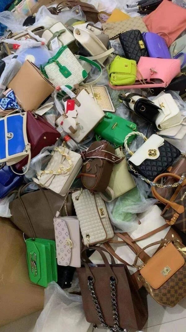ladies handbags liquidation