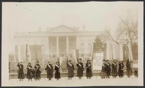 Suffragettes in front of the White House from the U.S. Embassy The Hague