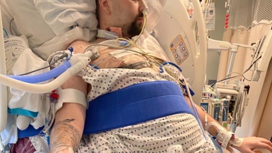 A 25-year-old who had to get a double lung transplant due to COVID-19 said his lungs look like ‘chewed up pieces of bubblegum’