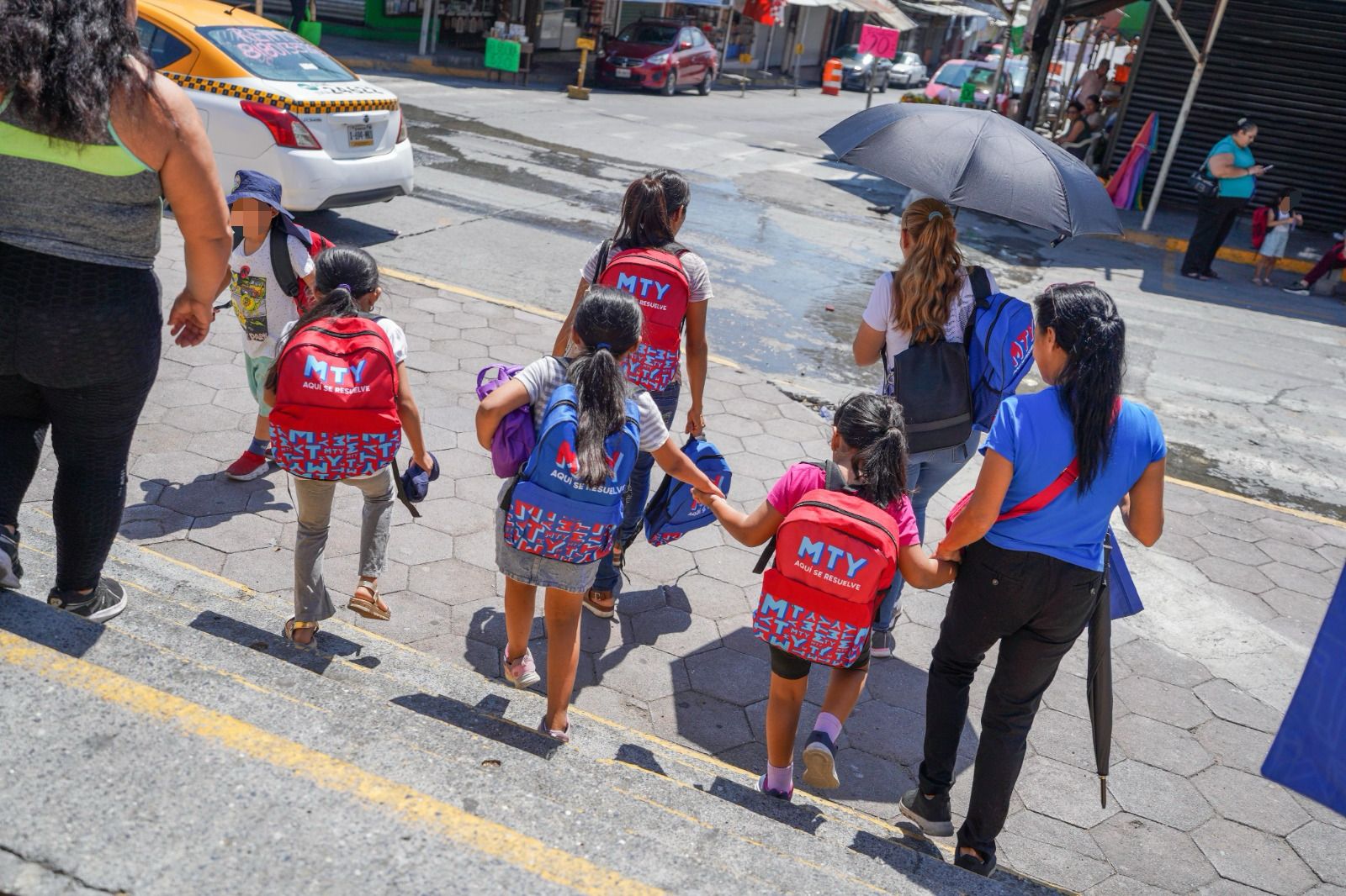 Extienden un día la entrega de Útiles, útiles en Monterrey