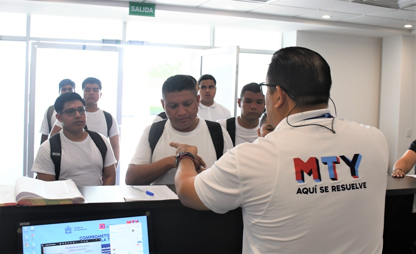 Suman otros 57 cadetes a la Academia de Policía de Monterrey