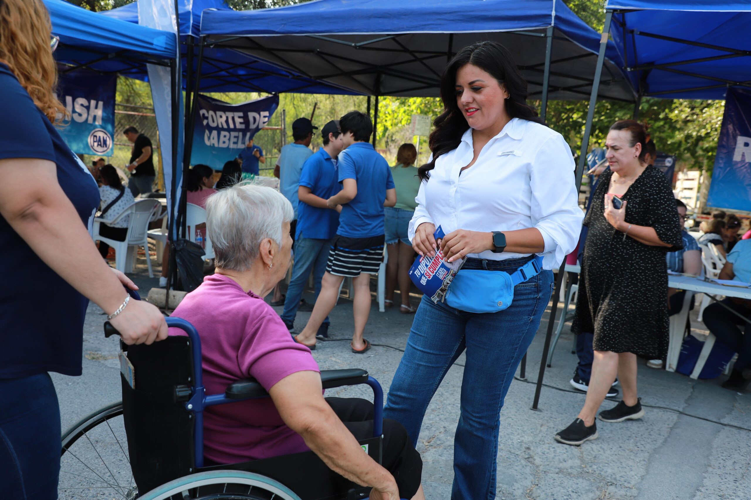 Realiza Itzel Castillo “Informe en tu Colonia”