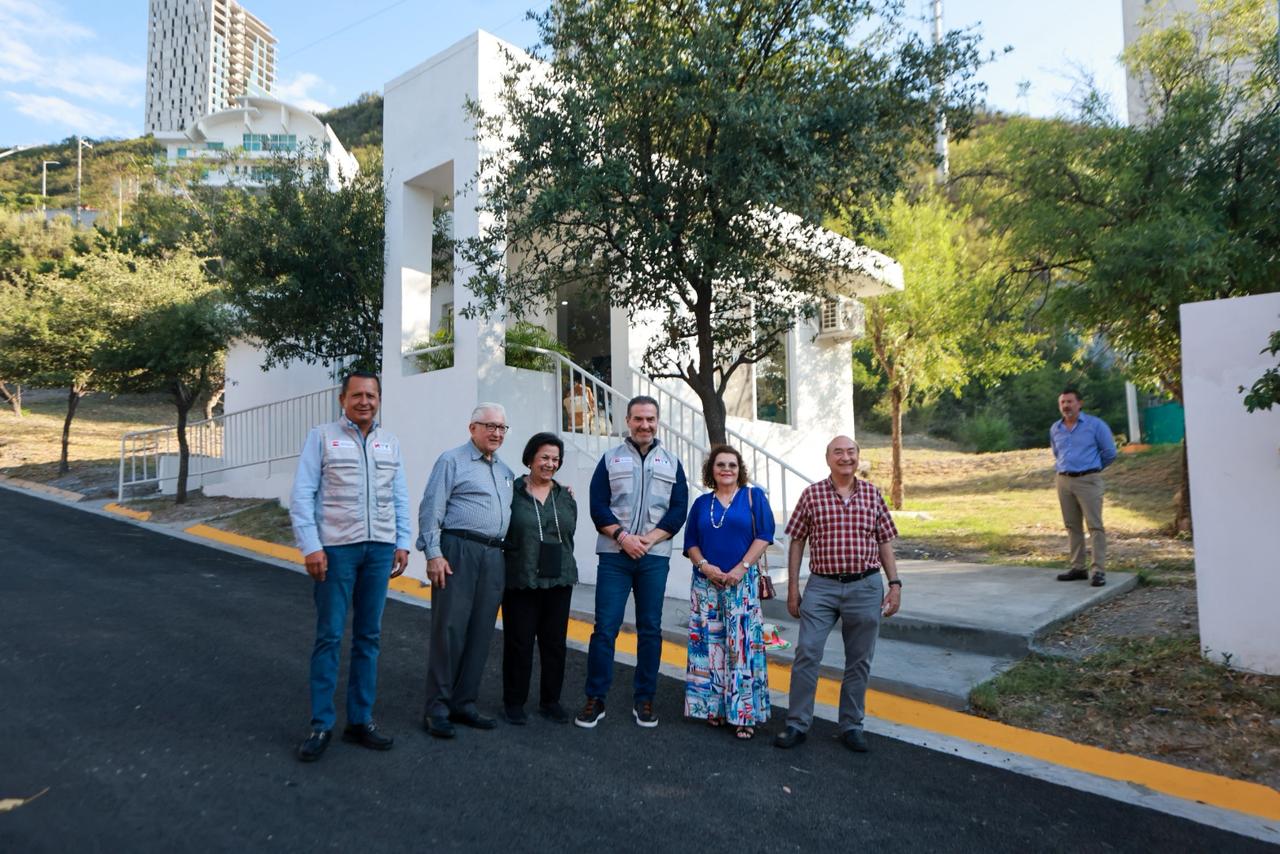 Entregan pavimentación y salón polivalente en colonia Del Carmen