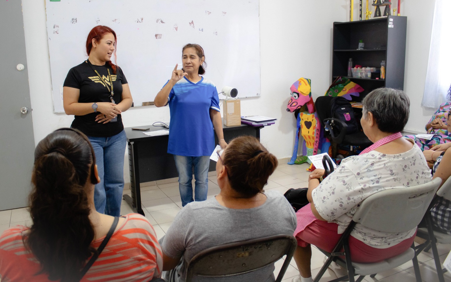 Más de 650 personas en NL aprenden Lengua de Señas para impulsar inclusión