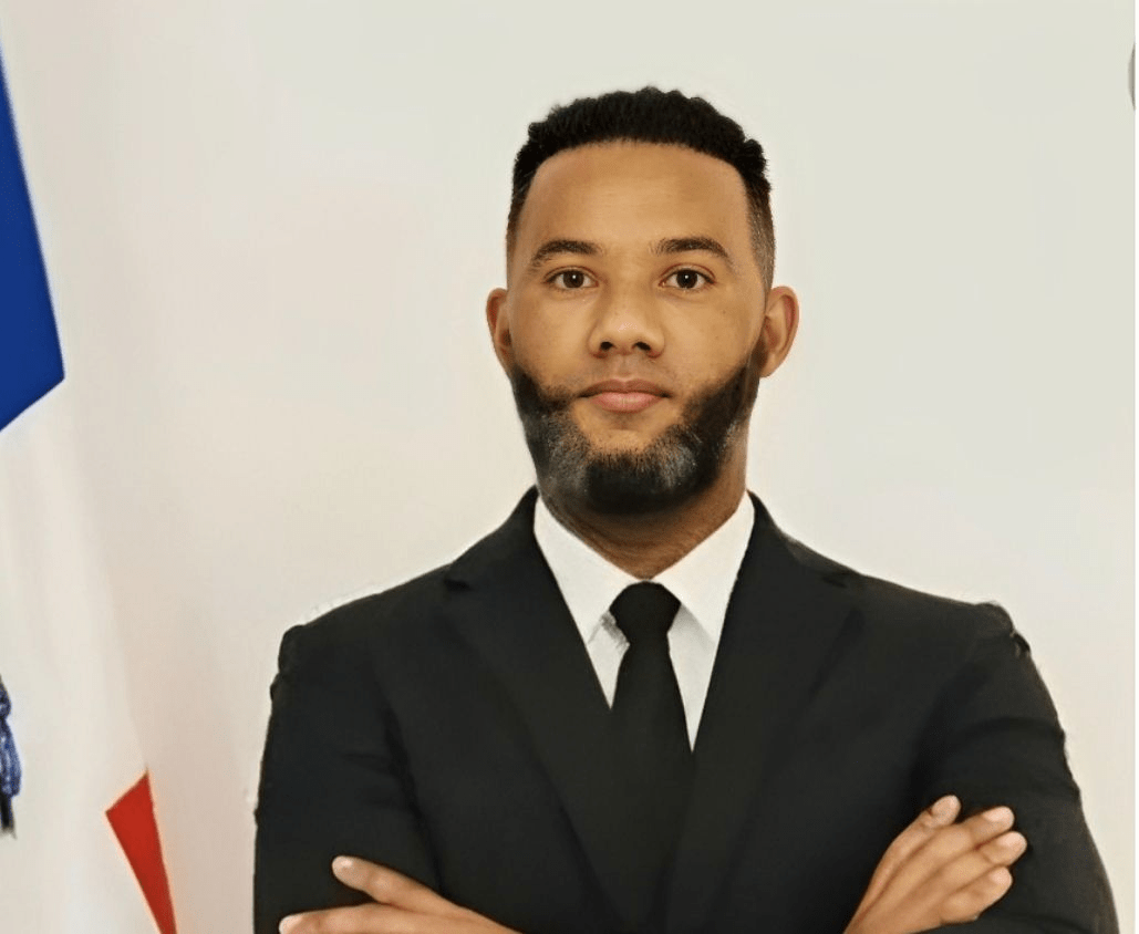 El procurador fiscal Aurelio Valdez Alcántara, quien presuntamente gestionó y recibió la suma de 10,000 dólares de una persona bajo investigación del Ministerio Público.