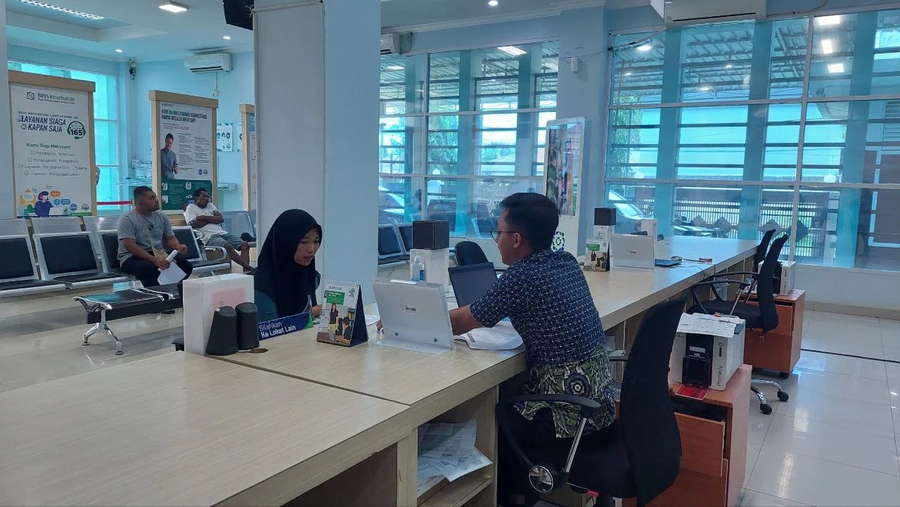 Suasana pelayanan di Kantor BPJS Kesehatan Cabang Manokwari. Foto : Dok. BPJS Kesehatan