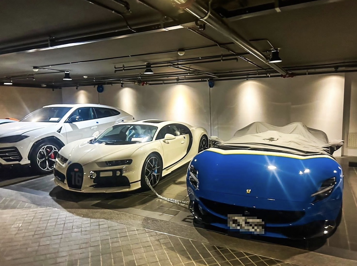 台湾で押収された26台の超高級車