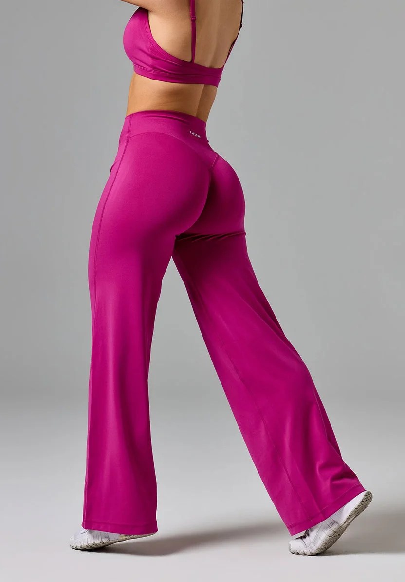 Reluna™ Original Sculptseam® Mid-Rise Straight Leg Pant Short Berry Leggings/Joggers Paragon Leggings 