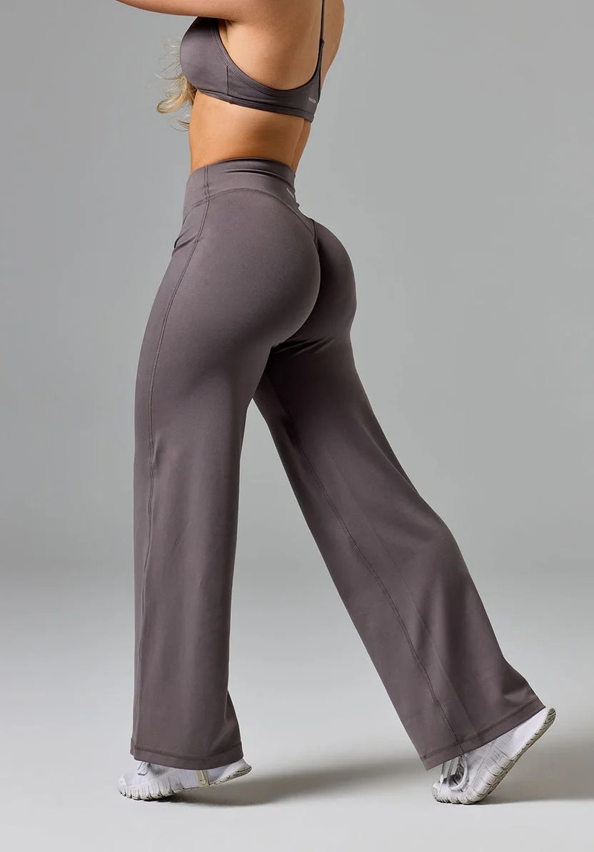 Reluna™ Original Sculptseam® Mid-Rise Straight Leg Pant Short Cement Leggings/Joggers Paragon Leggings 