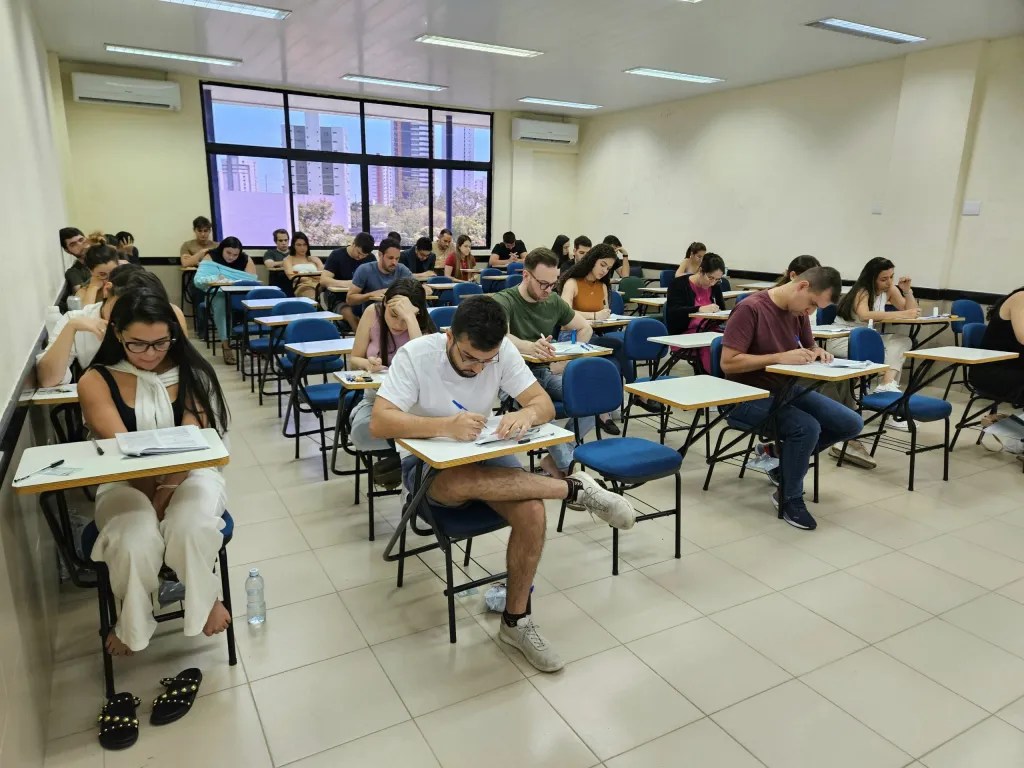 Provas do concurso da Secretaria de Educação da PB serão aplicadas neste domingo; mais de 70 mil pessoas se inscreveram Provas do concurso da Secretaria de Educação da PB serão aplicadas neste domingo; mais de 70 mil pessoas se inscreveram