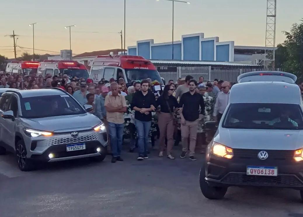 Multidão acompanha cortejo e presta as últimas homenagens ao ex-vereador Raul Formiga em Monteiro