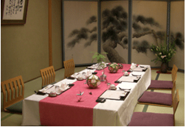 『後楽園　四季彩』〒703-8257 岡山県岡山市北区後楽園1-5　TEL:086-273-3221　http://korakuen-shikisai.jp/