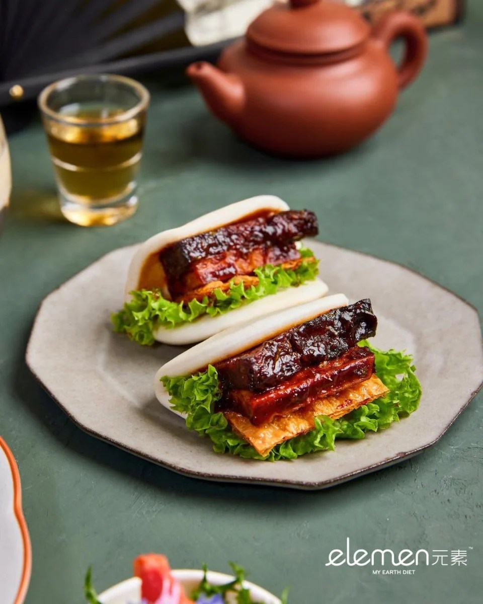 Elemen modern vegetarian course meal dish