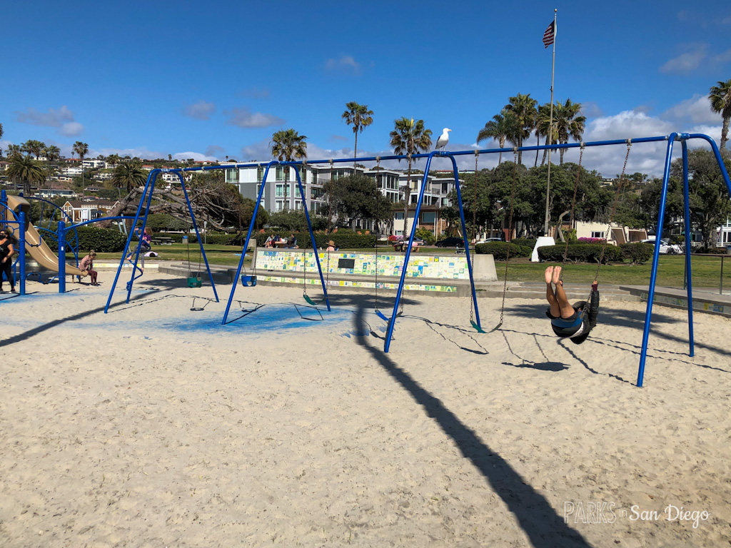 swings at Kellogg Park (4 saddle swings and two bucket swings)