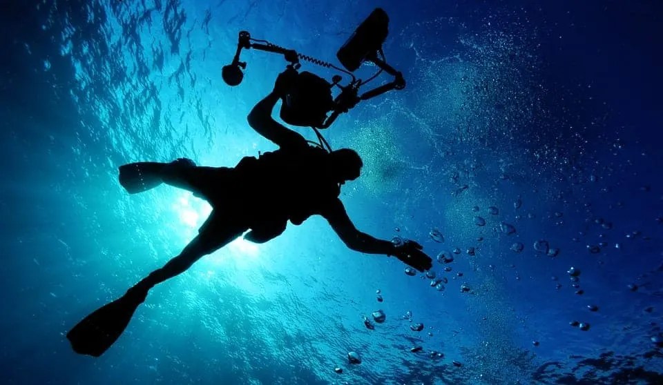 50 Travel jobs and ways to make money while traveling 19 diving instructor