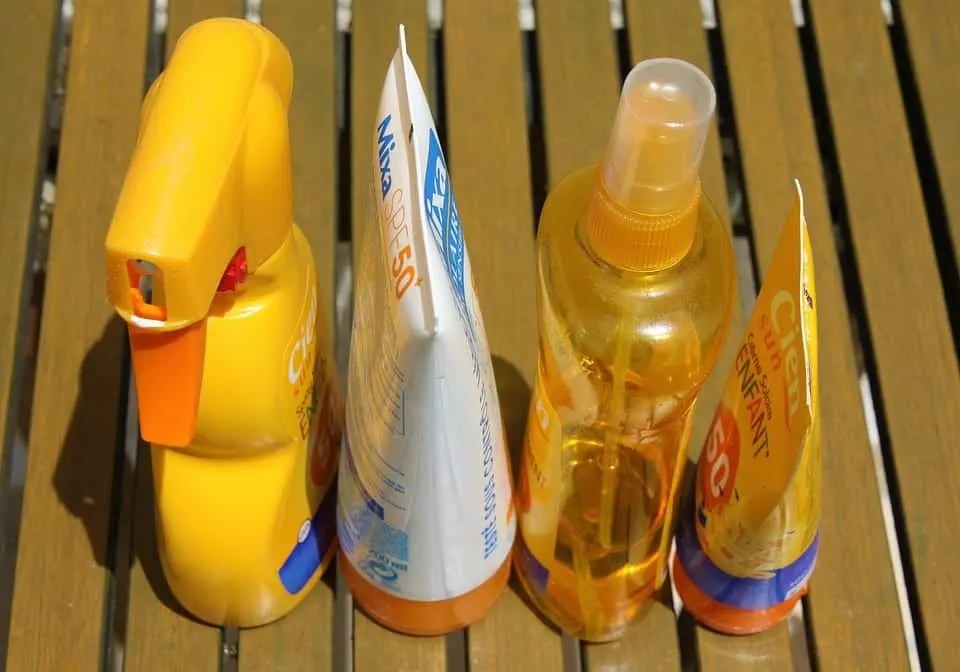 How to Have Healthy Skin While Traveling 5 sunscreen