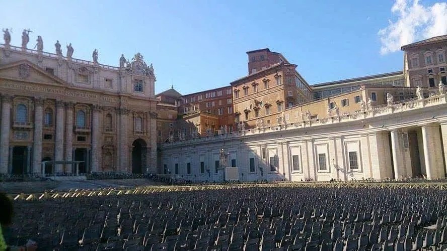 How To Spend 10 Days in Italy: 6 Amazing Itineraries 8 vatican square