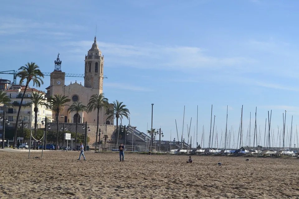 Spain East Coast Itinerary- The Complete Travel Guide 9 sitges Spain east coast itinerary
