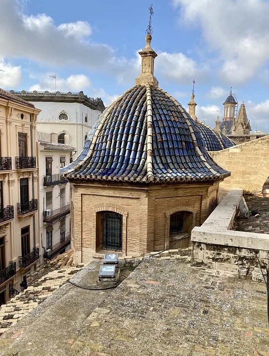 Valencia Holy Grail- A Myth or the Real Thing? 4 valencia cathedral