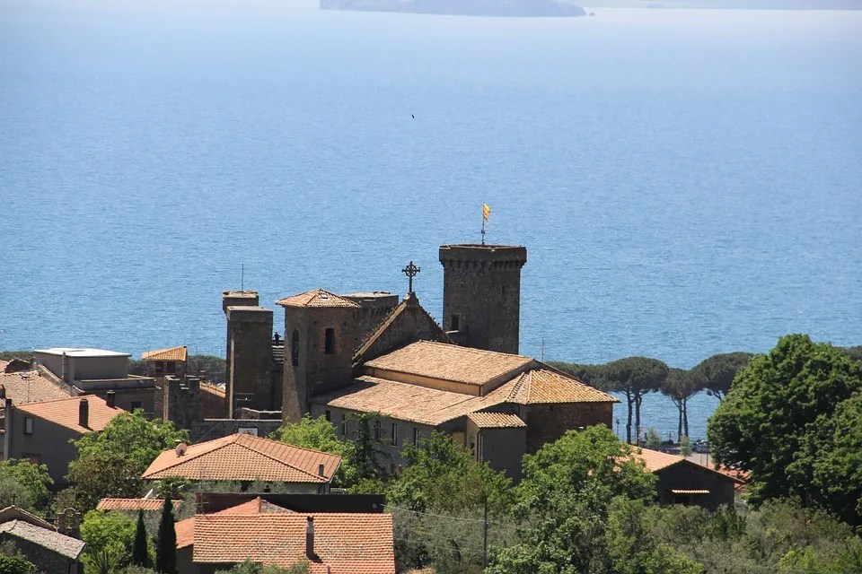 15 Beautiful Small Town and Villages in Rome Metropolitan Area 15 bolsena villages in rome
