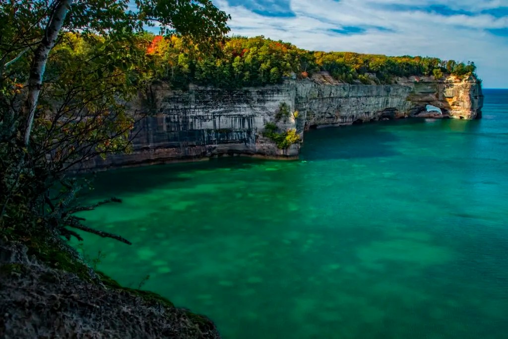 23 Best Fall Vacations In The US For Your Next Trip 13 13. Pictured Rocks National Lakeshore, Michigan