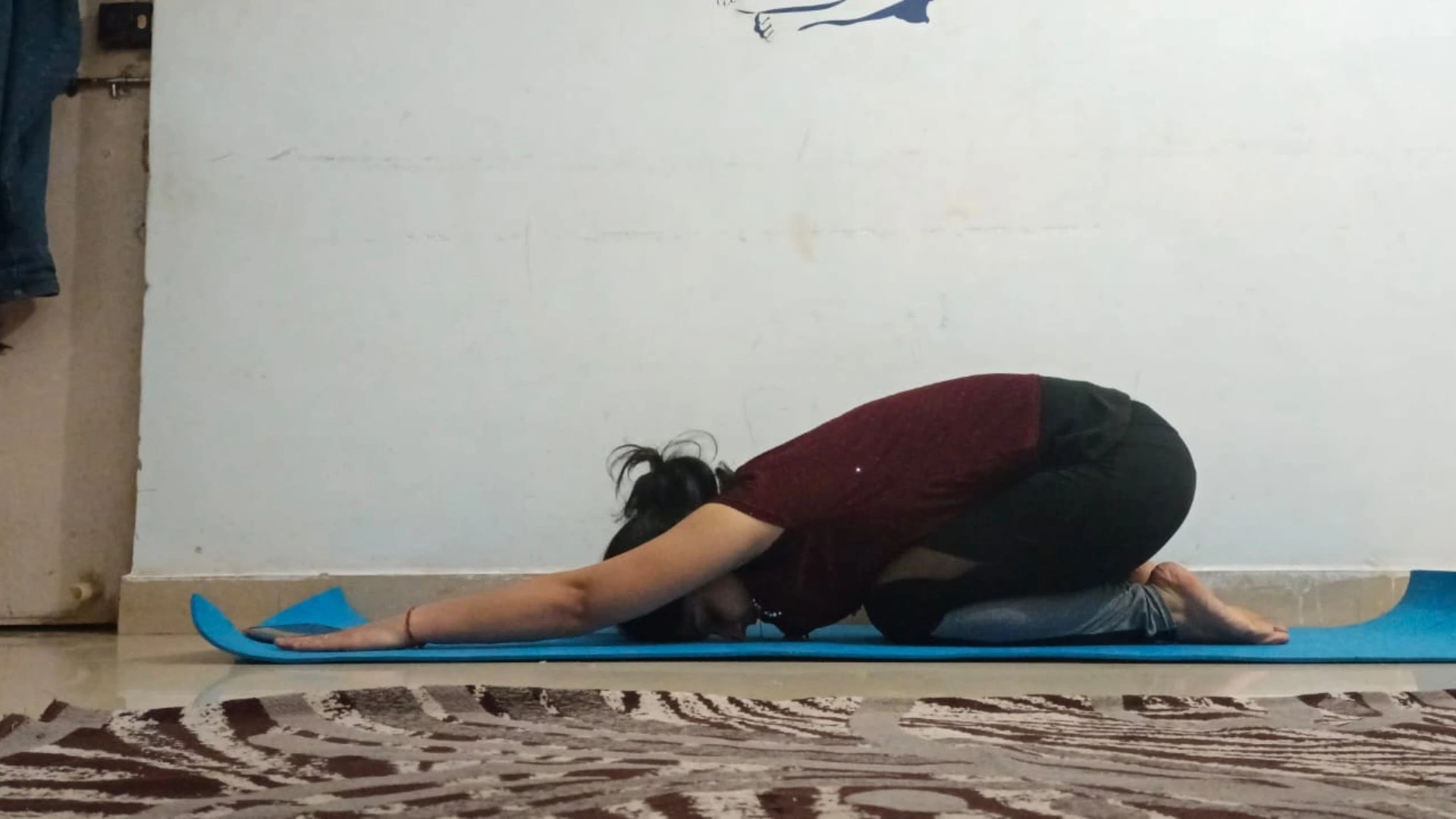 Managing morning sickness with yoga tricks