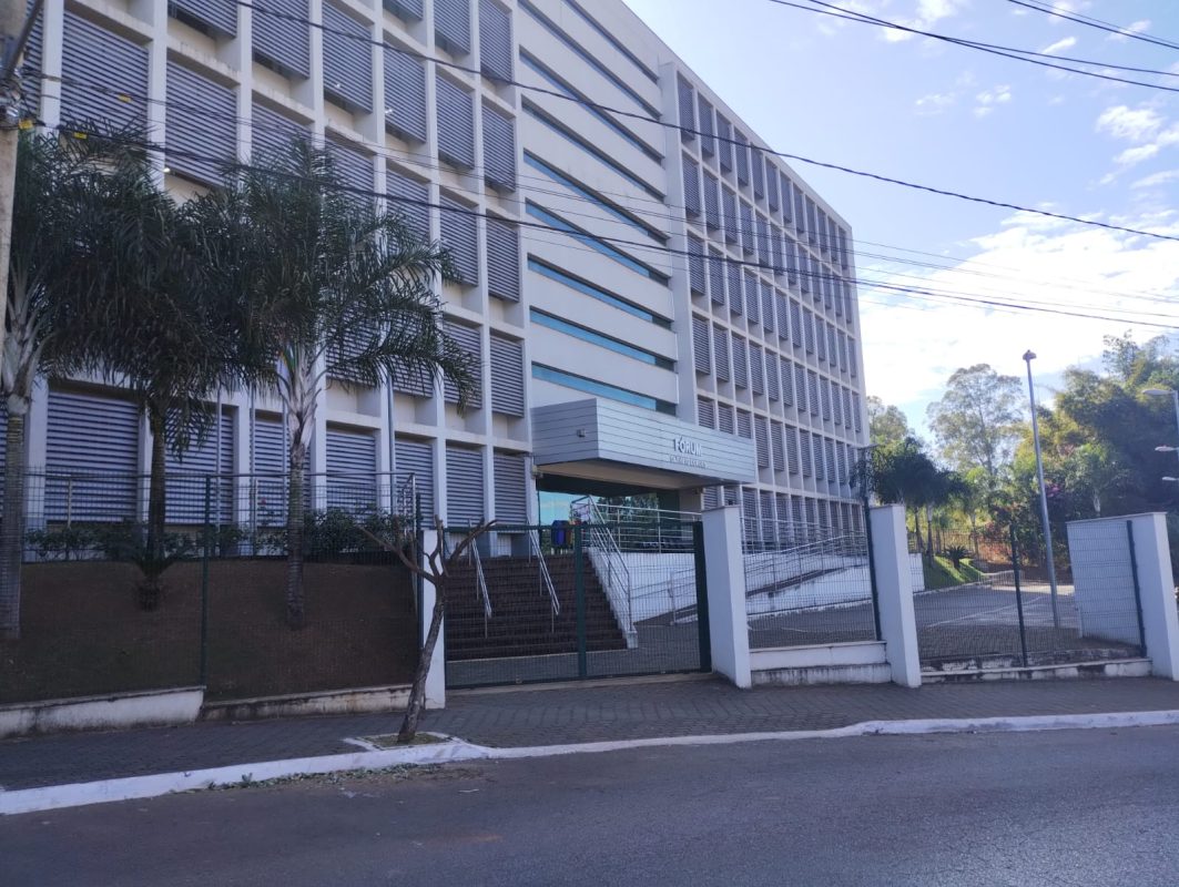 Morre jovem que invadiu o fórum de Patos de Minas