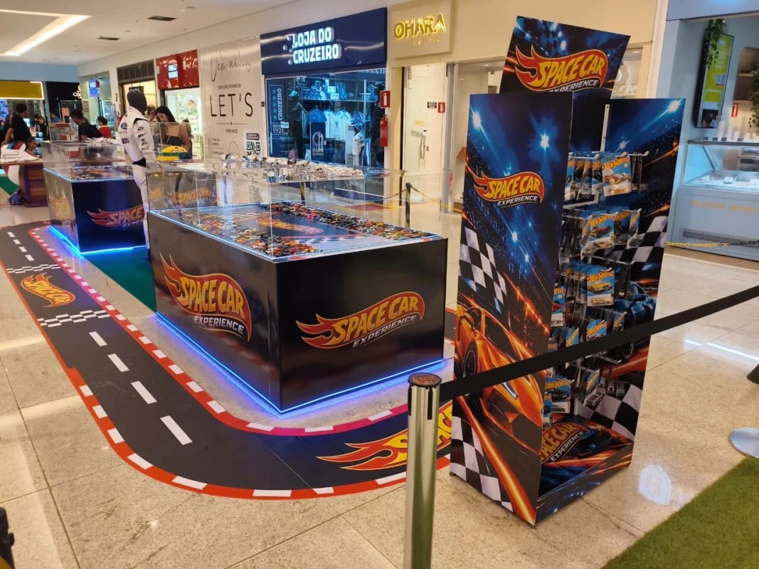 Space Car Experience reúne centenas de Hot Wheels