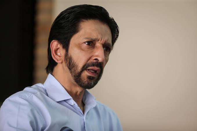 Prefeito de SP diz que “não vai recuar” de demitir servidores não imunizados