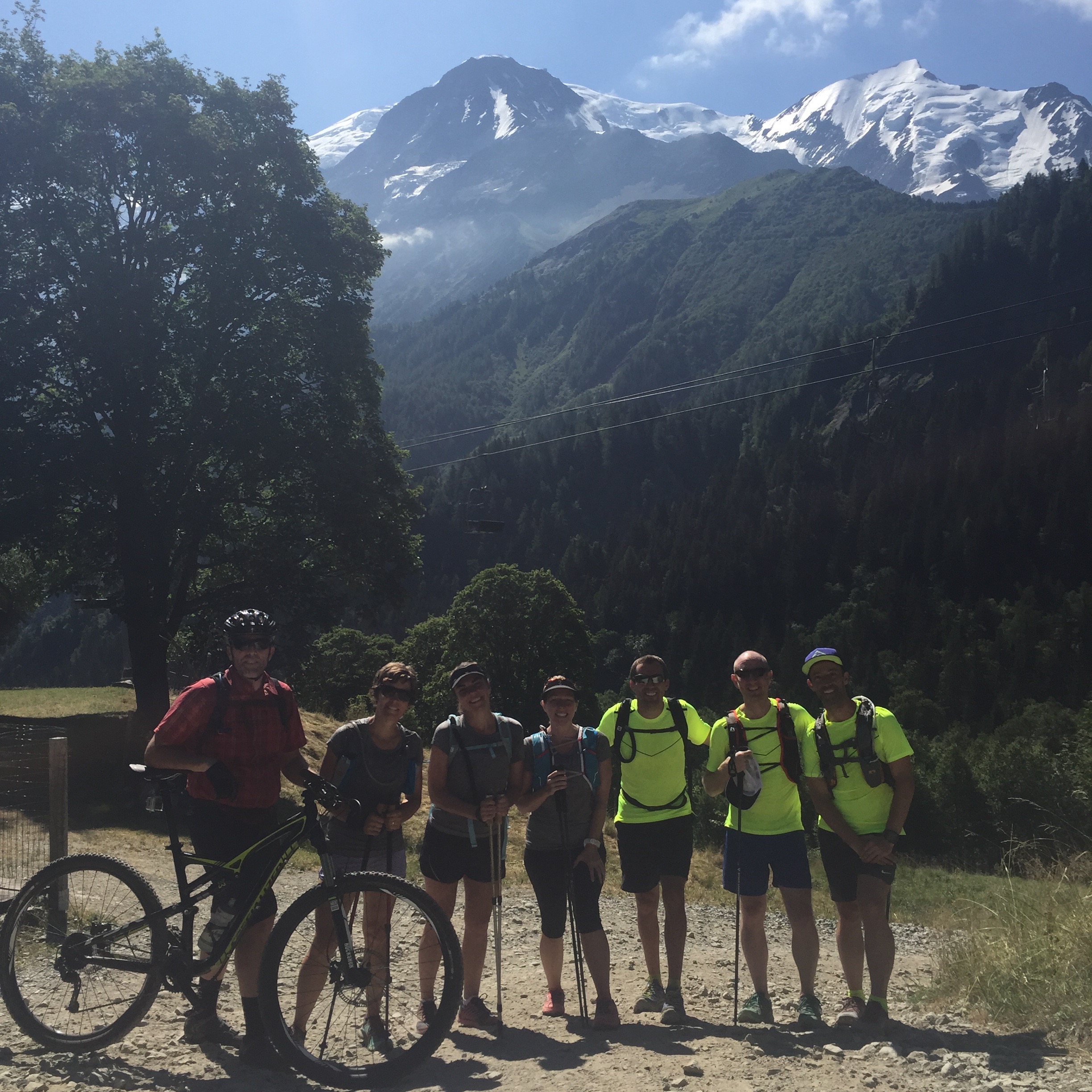 Team TMB having a short rest.