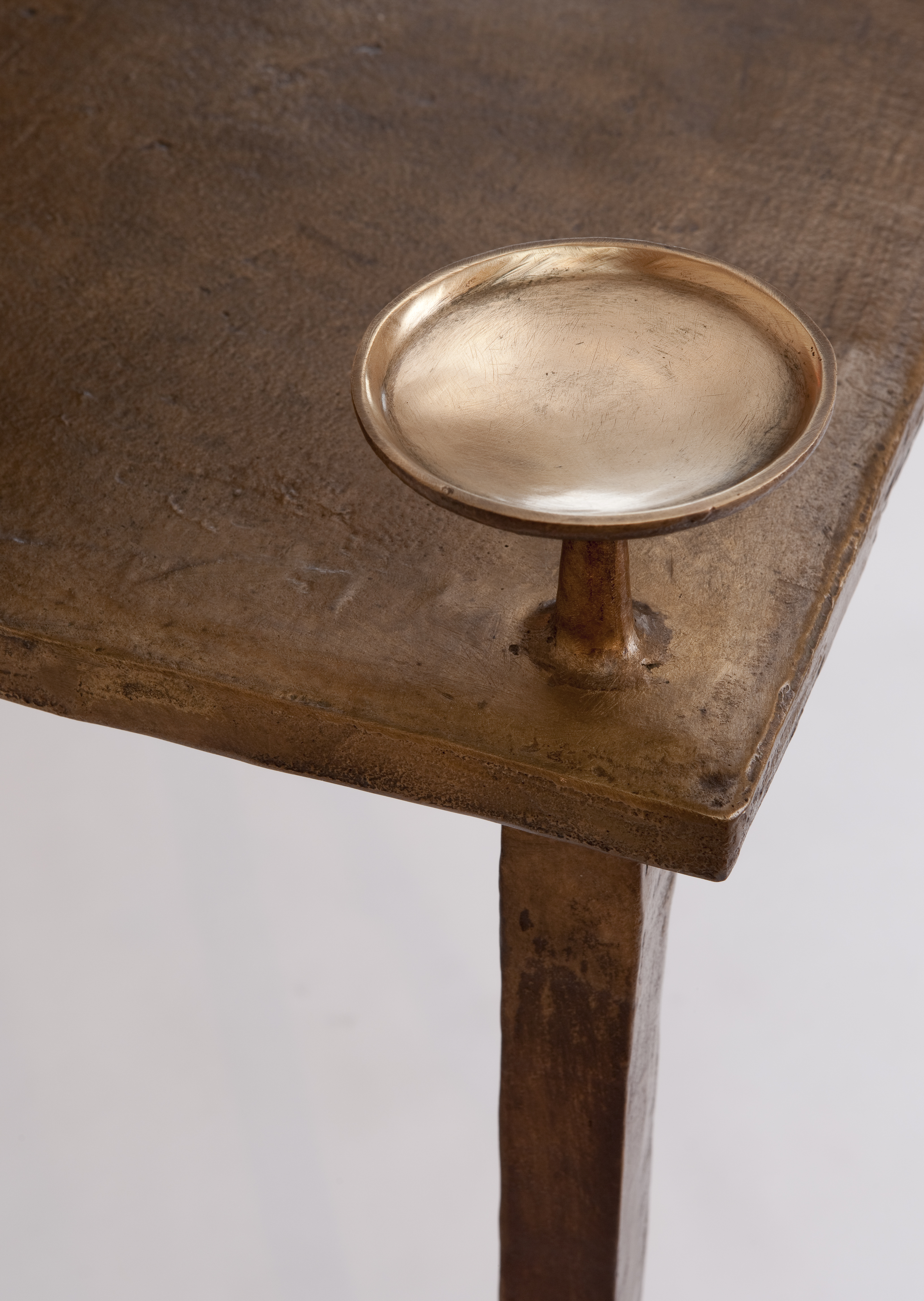 Plinus Table - Patrick Naggar