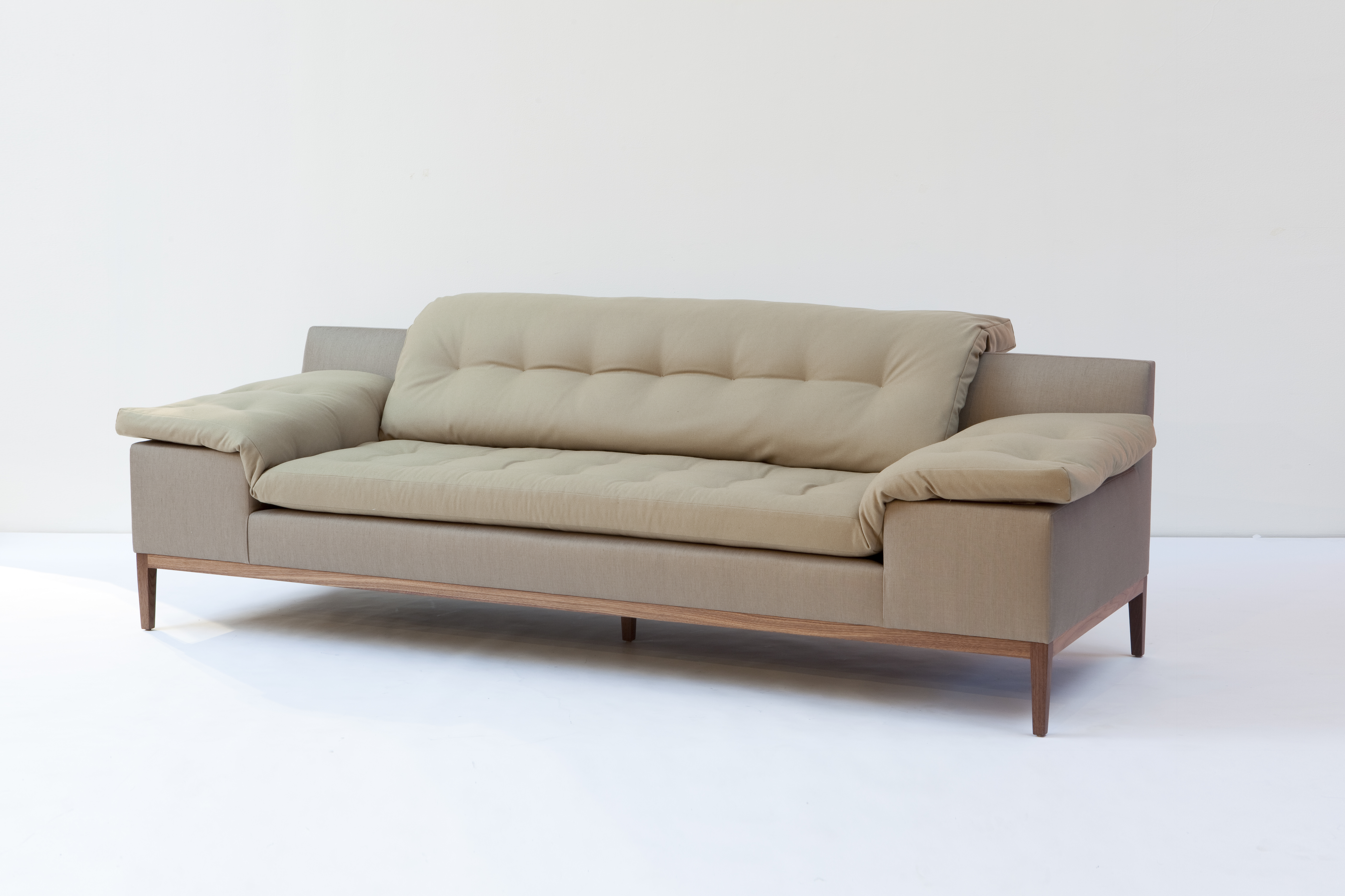 Eileen Sofa - Patrick Naggar