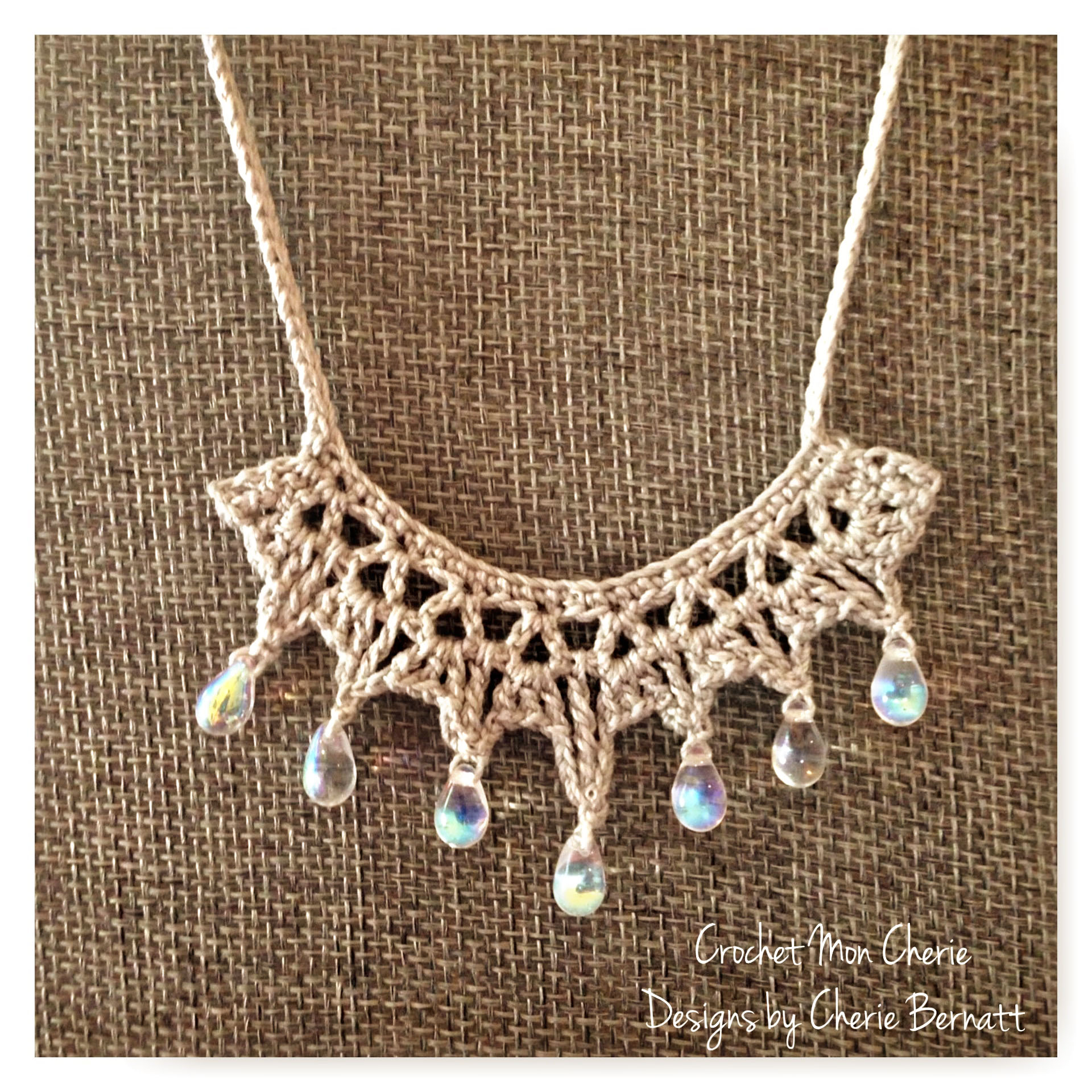 Free Crochet Pattern: Tanya's Teardrop Necklace - Pattern Paradise