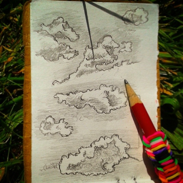 33/365. Cloud studies. Pencil. Notebook: Leonidas. https://instagram.com/p/qT8TYOny_d/