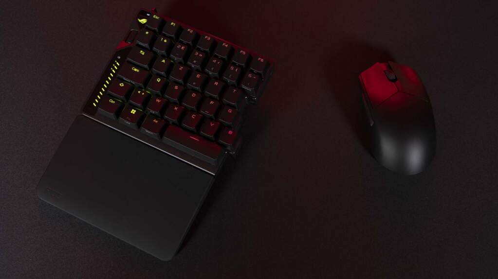 ASUS ROG Falcata RGB (4)