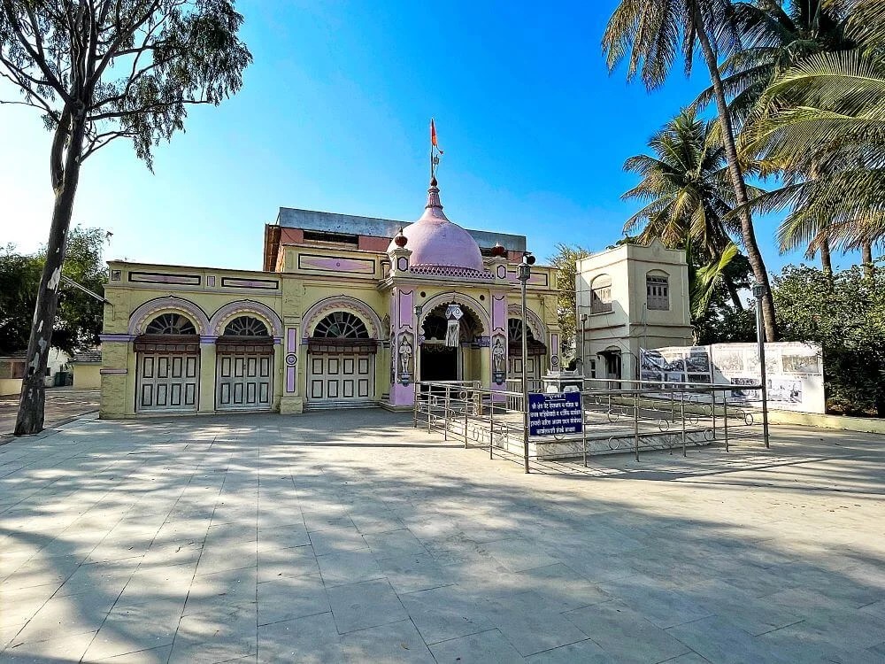 Prasanna Shree Narayan Bet Dutt Temple Kedgaon, Daund, Pune