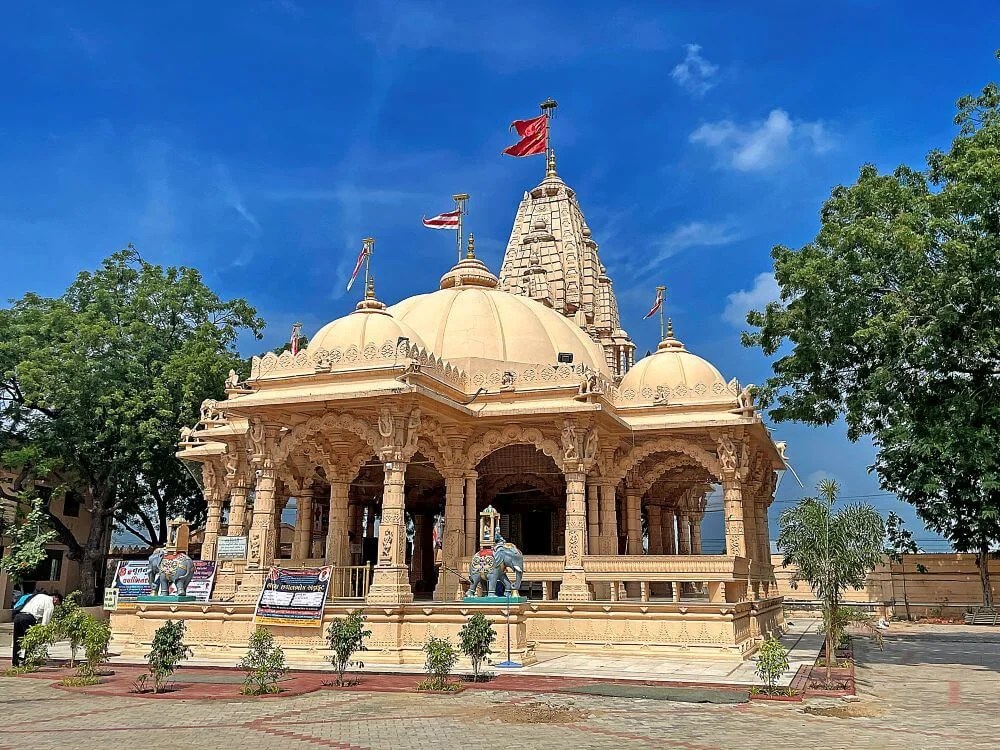 Sacred Prabha Hanuman Temple Adalaj, uka / rict. Gandhinagar