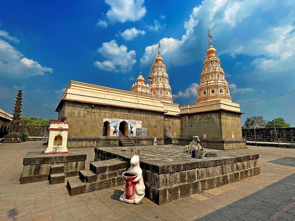 Divine Atmagajanan Temple Angapur, Satara, Satara