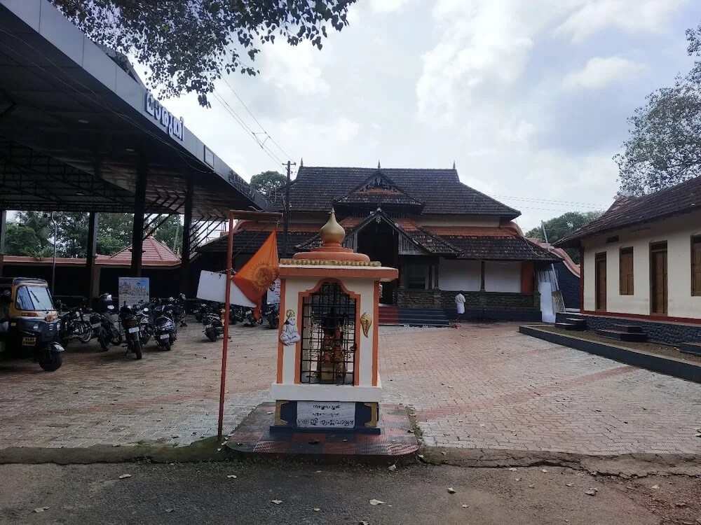Divine Vennimala Sri Rama Lakshmana Swamy Temple Pampady, Kottayam