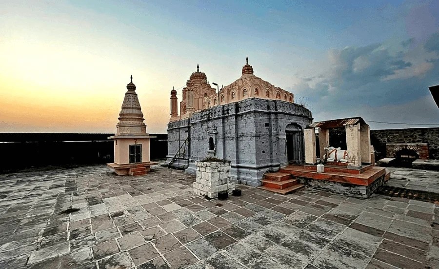 Divine Gangamadhyameshwar Mandir Nandur Madhyameshwar, , Neefad, Naasik
