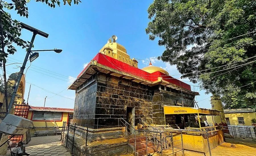 Historic Khanderaav Mandir Chandanapuree, Maalegaav, Naasik
