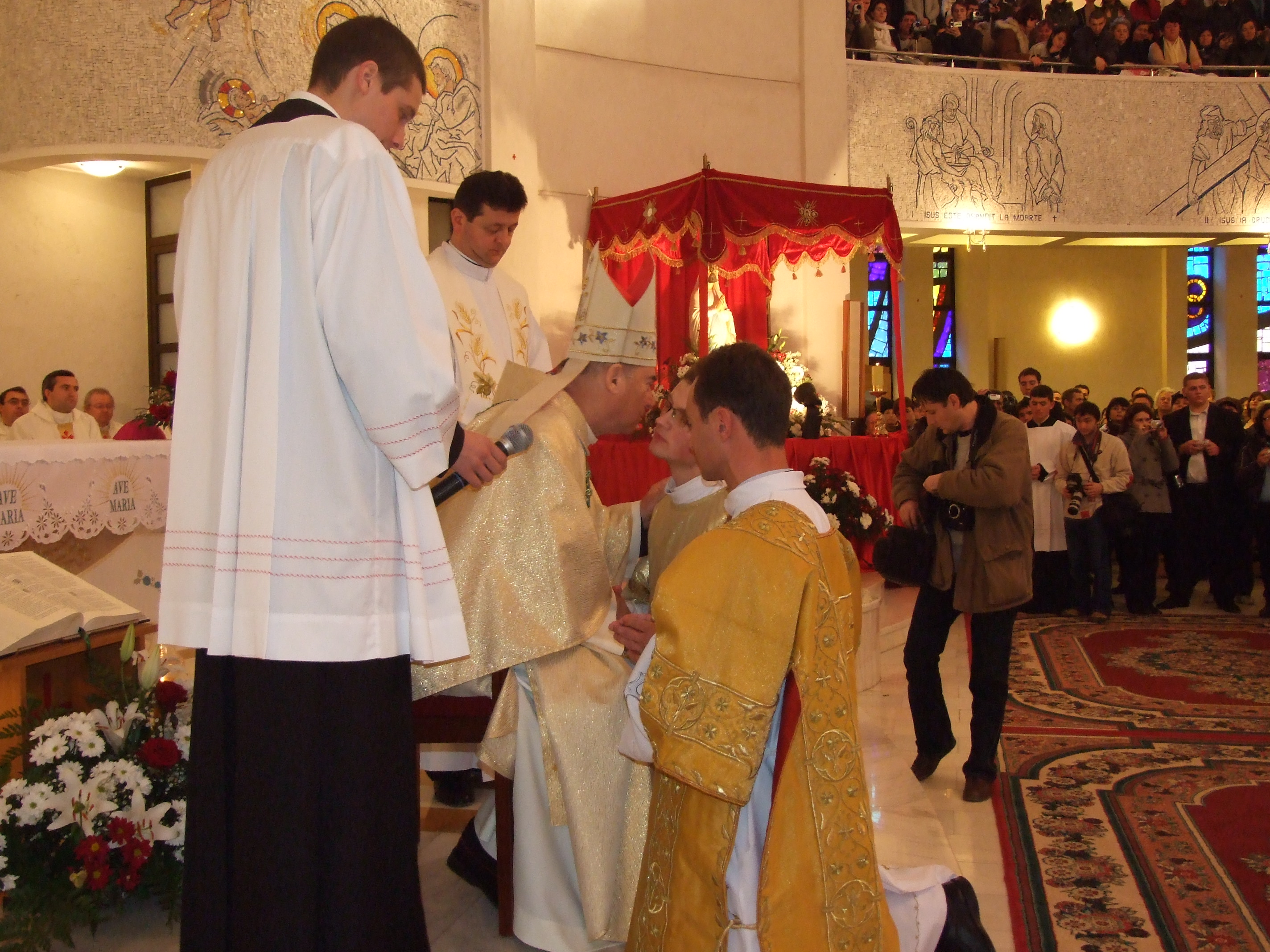 Sfanta Liturghie de hirotonire intru diaconat_pax tecum