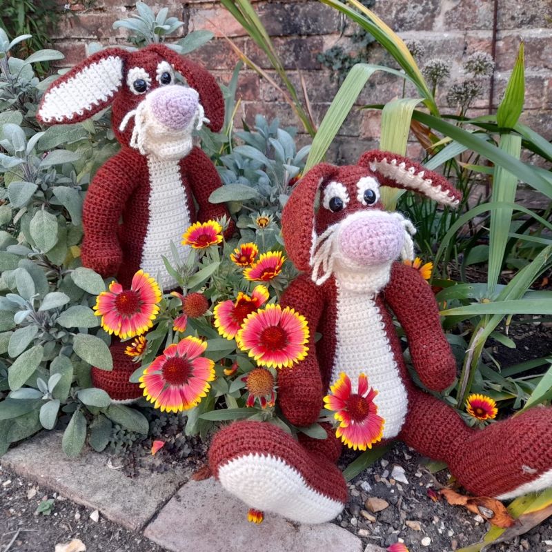 Yoyo Clown Payhip - Best Minimal Backgrounds in 4K