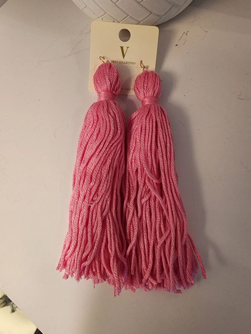 Gold Leaf Earrings Payhip - Beautiful Minimal Background - Desktop