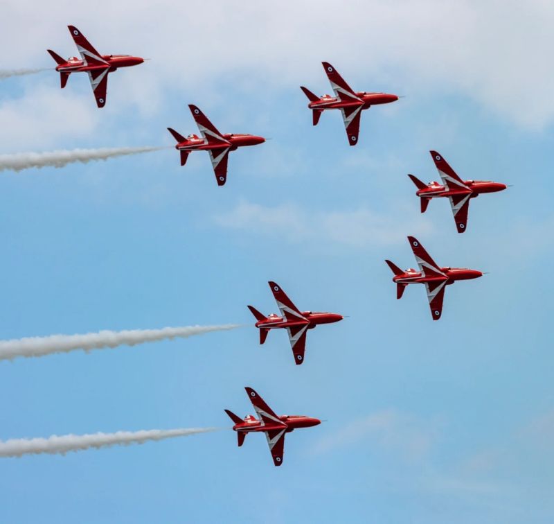 Arrows Payhip - Amazing 8K Vintage Pictures | Free Download